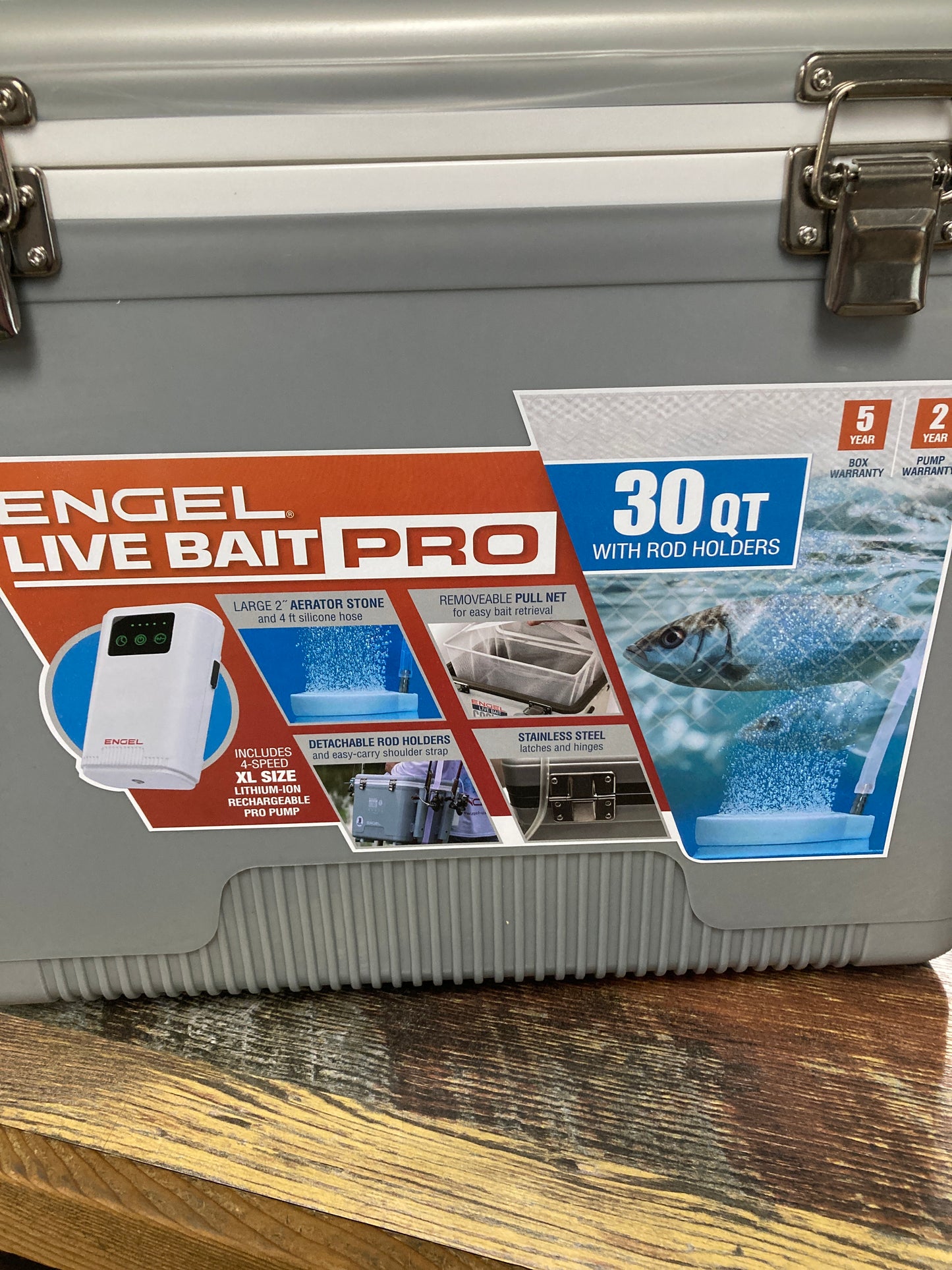 Engle 30Qt Bait cooler W/Rod Holder Pro Series