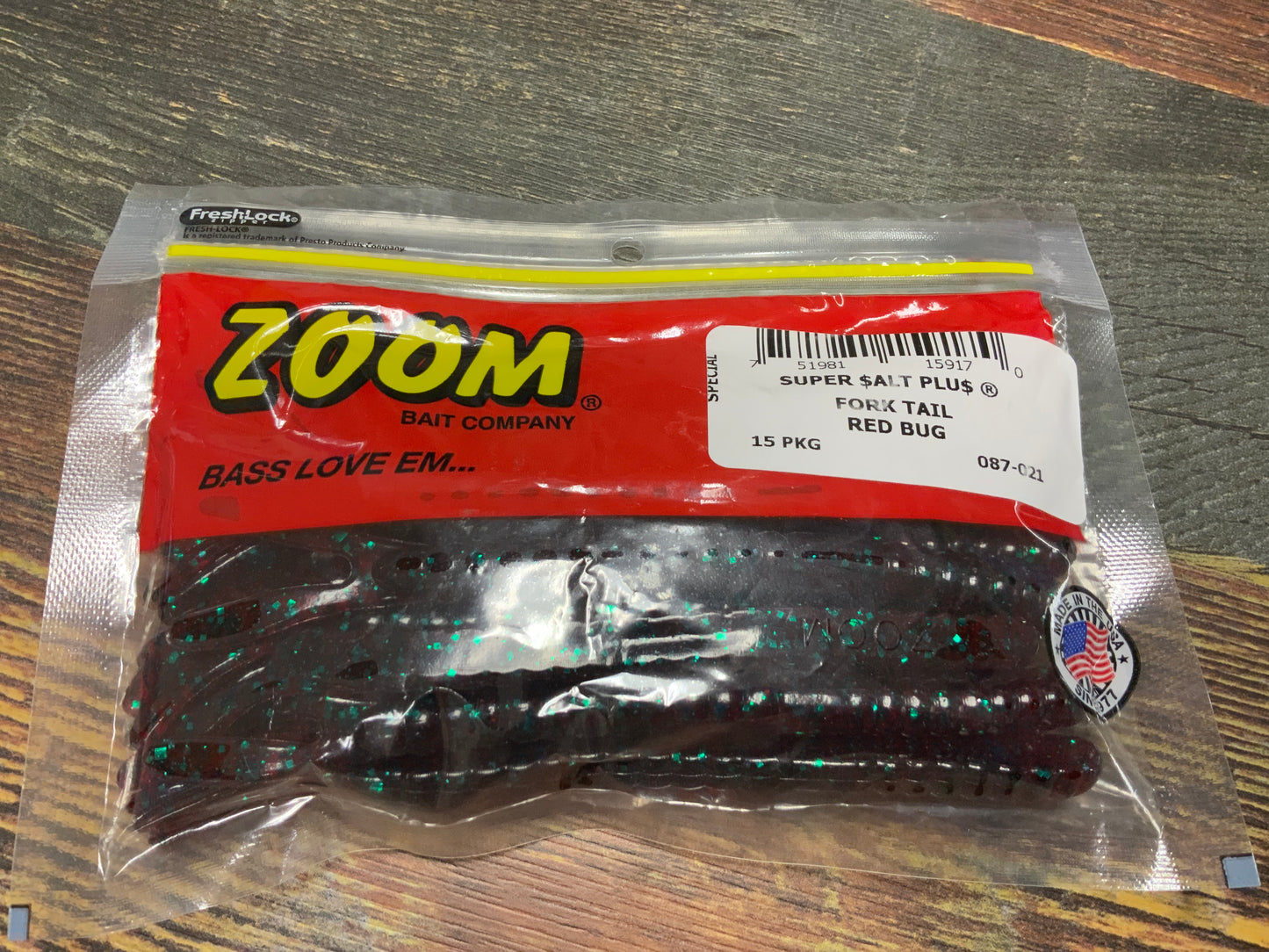 Zoom Fork Tail - Red Bug