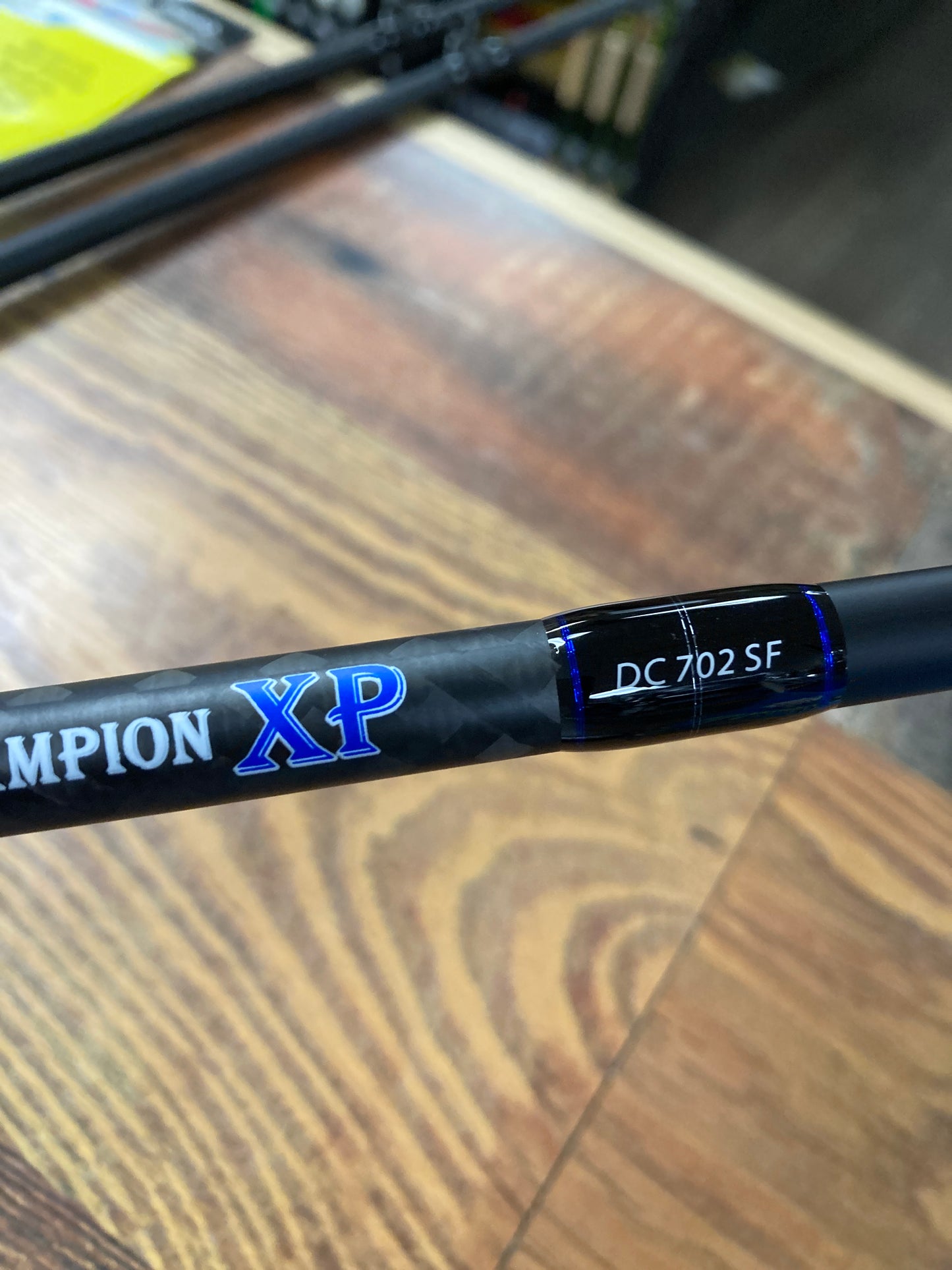 Dobyns Champion XP - DC 702 SF