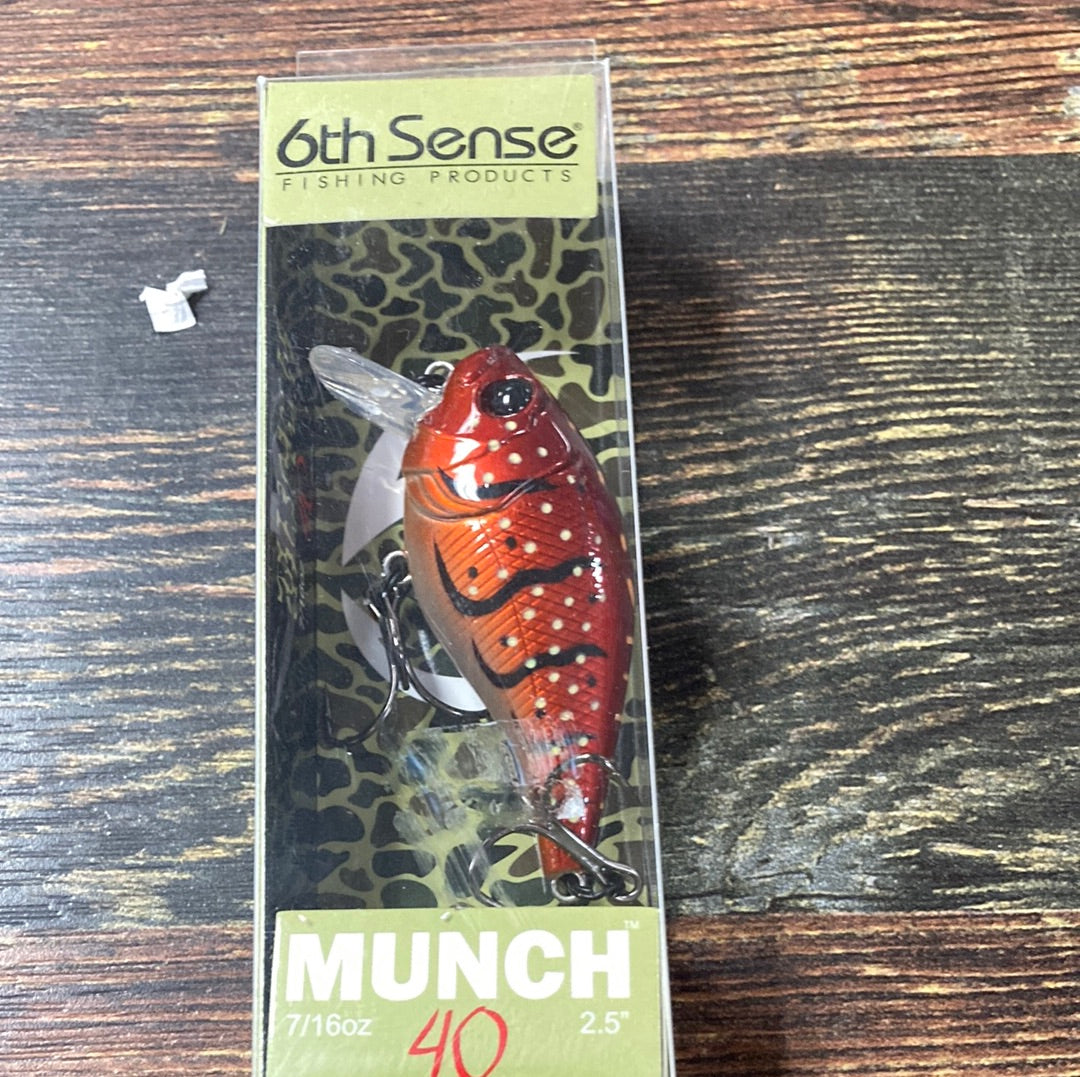 6th Sense Munch 40 - 7/16 oz. 2.5" Crimson Craw