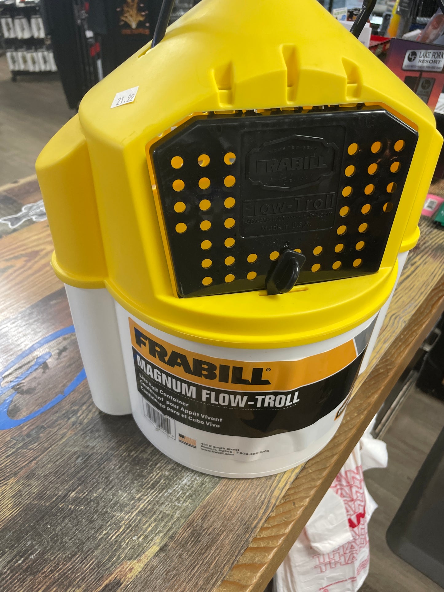 Frabill Magnum Flow-Troll Minnow Bucket