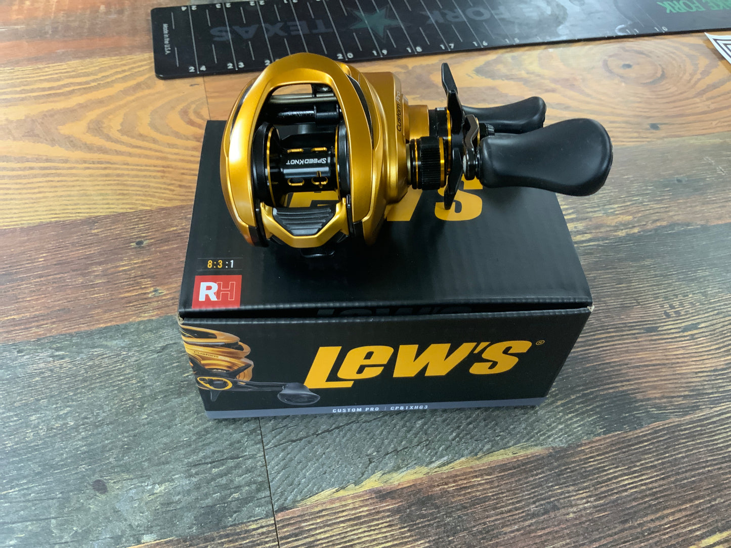 Lews Custom Pro CPB1XHG3 Baitcast 8:3:1 RH