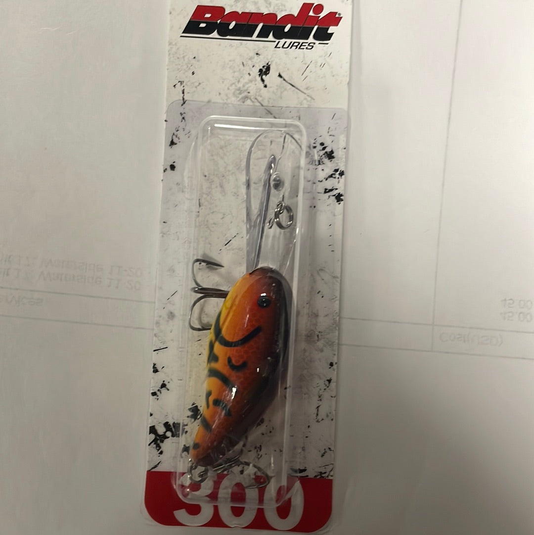 bandit 300 fishing lures Series Deep Diving Crankbait Sugarloaf Craw with an extra Bandit 300 Series Orange Crush