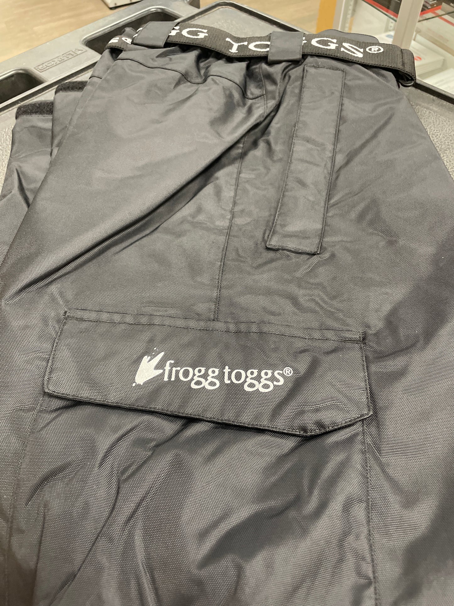 Frogg Toggs Men’s StormWatch Pants Size Large