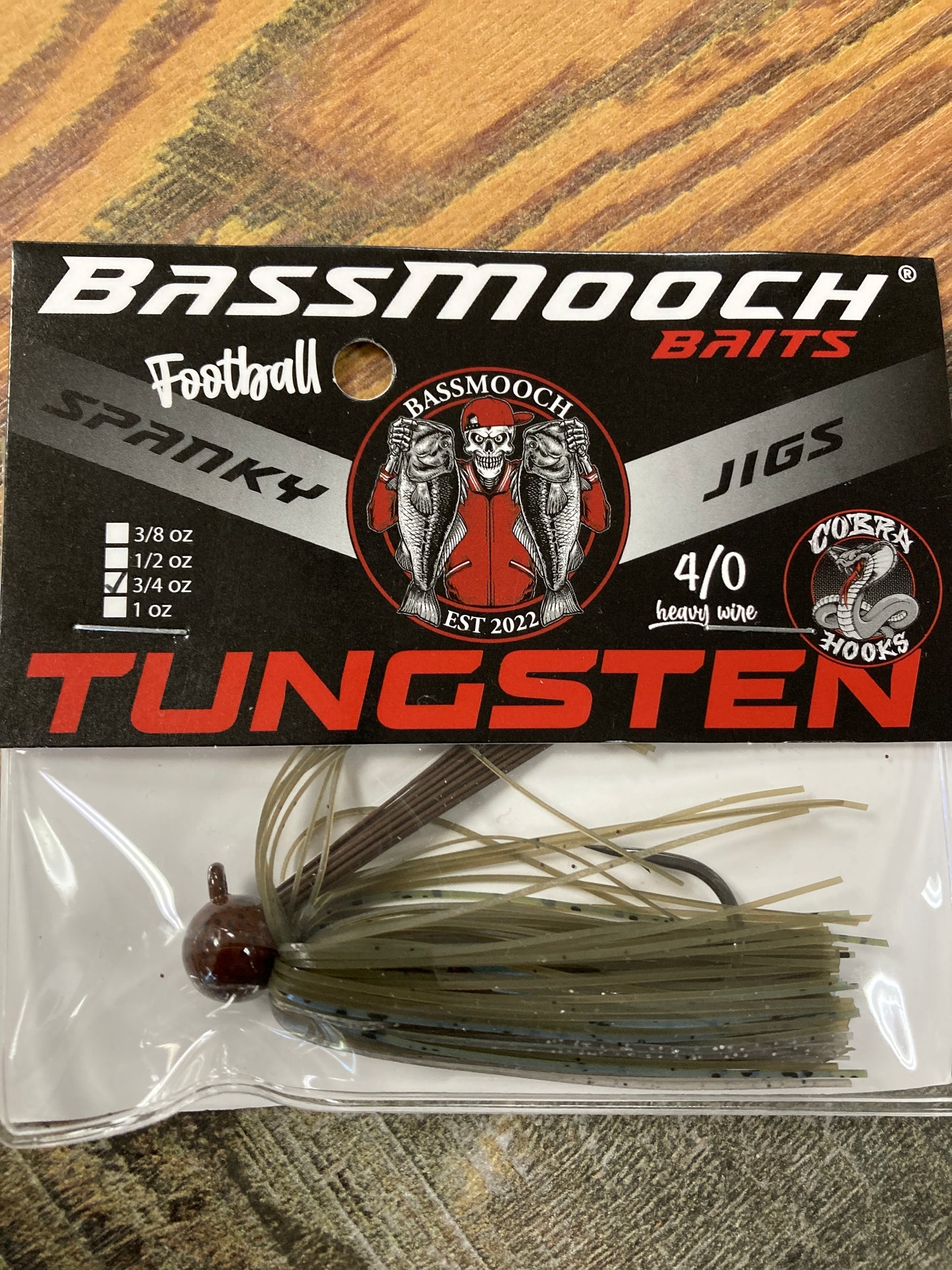 Bassmooch Football Jig 3/4 oz. 4/0 Magic Craw