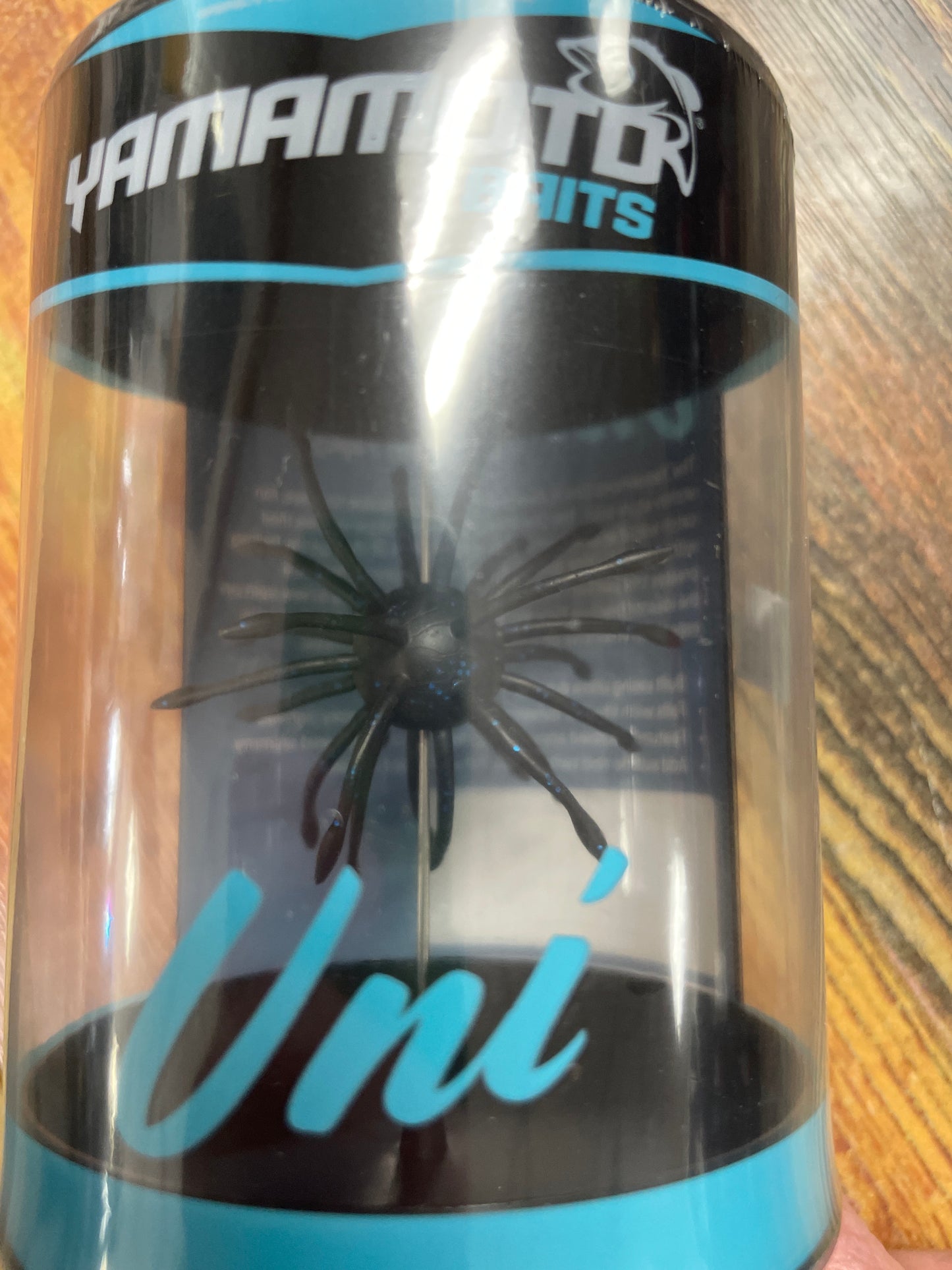 Yamamoto Uni 1" Black w/Lg Blue Flake