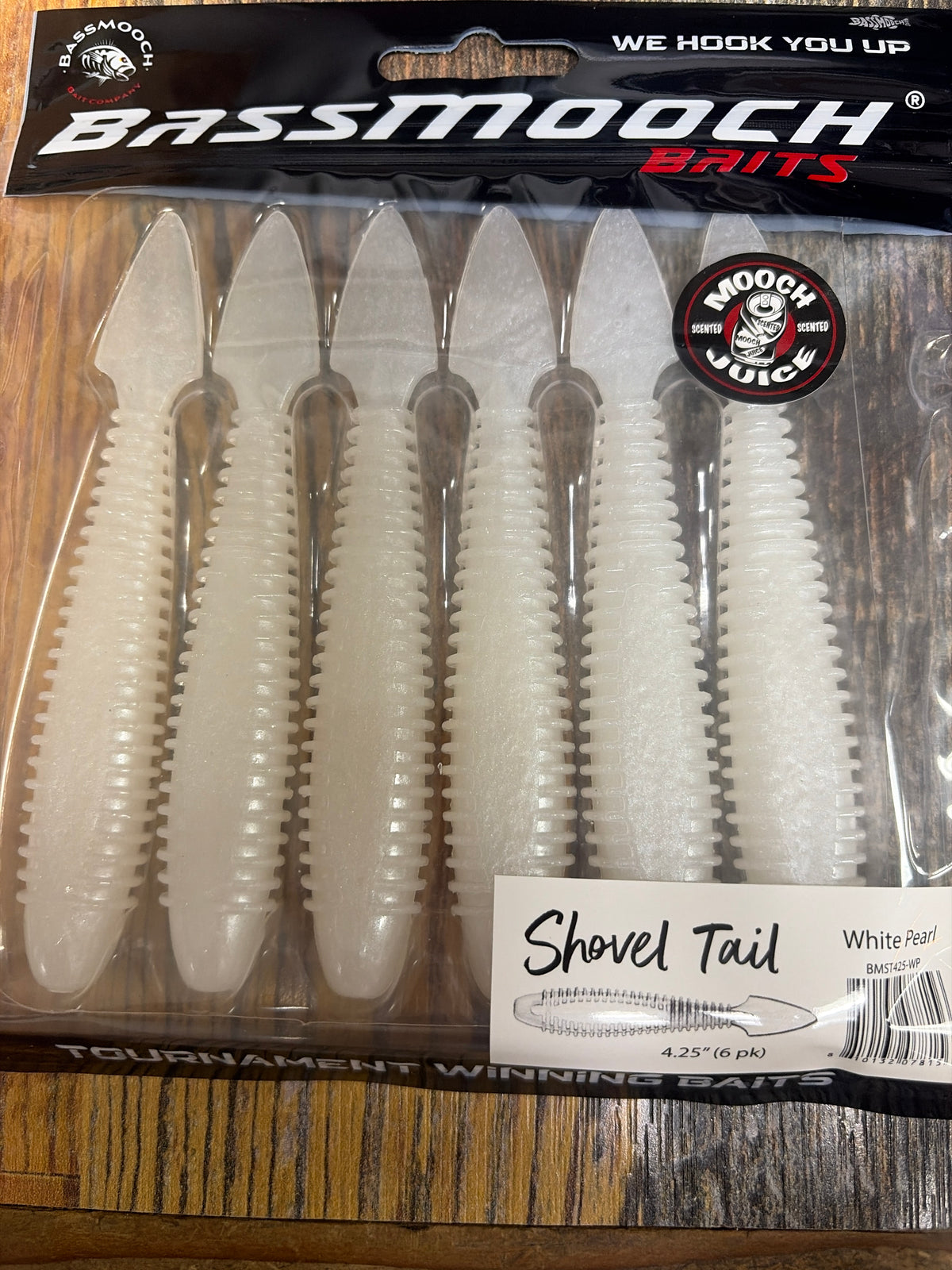 Bassmooch Shovel Tail 4.25” White Pearl