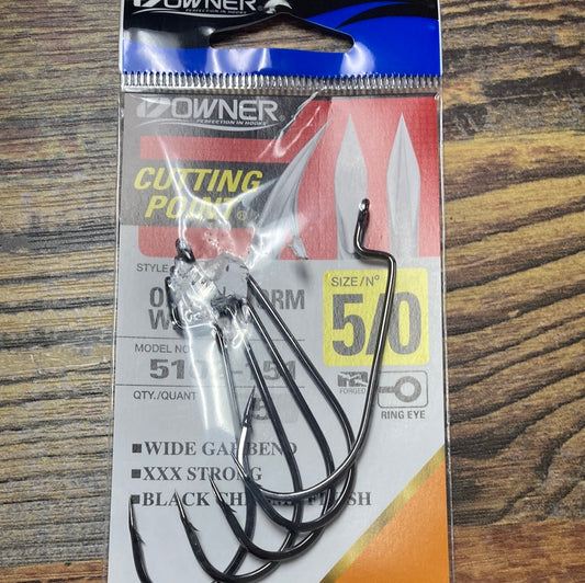 Owner Offset Worm Wide Gap 5/0 Chrome Black