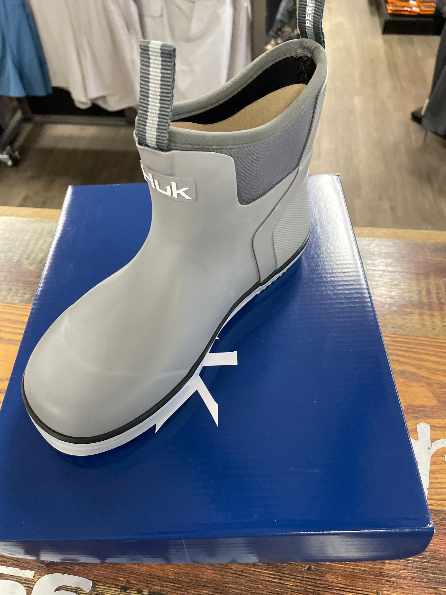HUK Rogue Wave Grey Sz 3