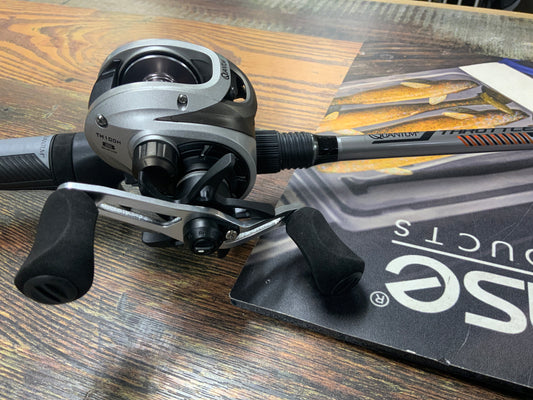 Quantum Throttle 7’ Baitcast Combo