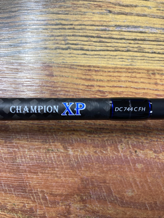 Dobyns Champion XP - DC 744 C FH - Casting