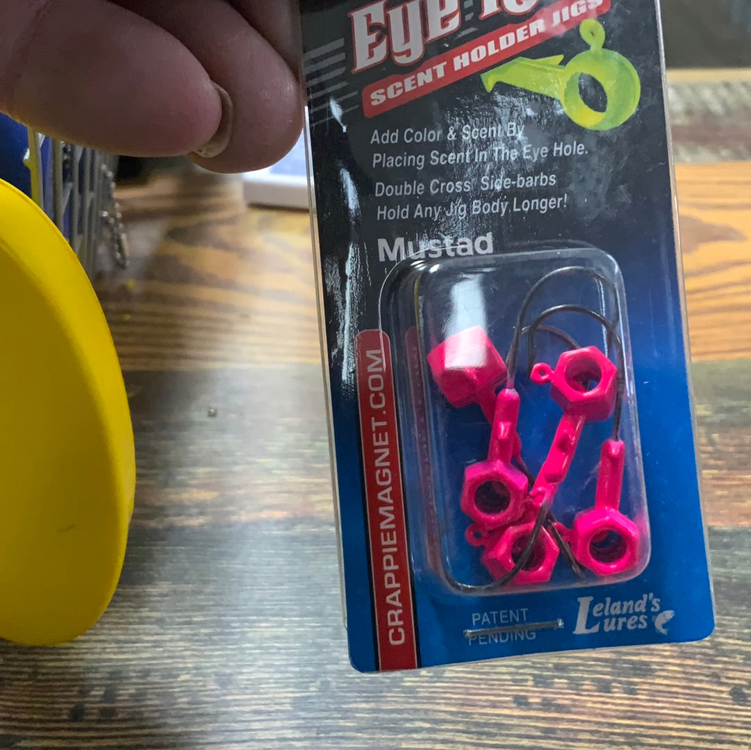 Mustad Eye Hole Jig Head 1/8 oz. Pink