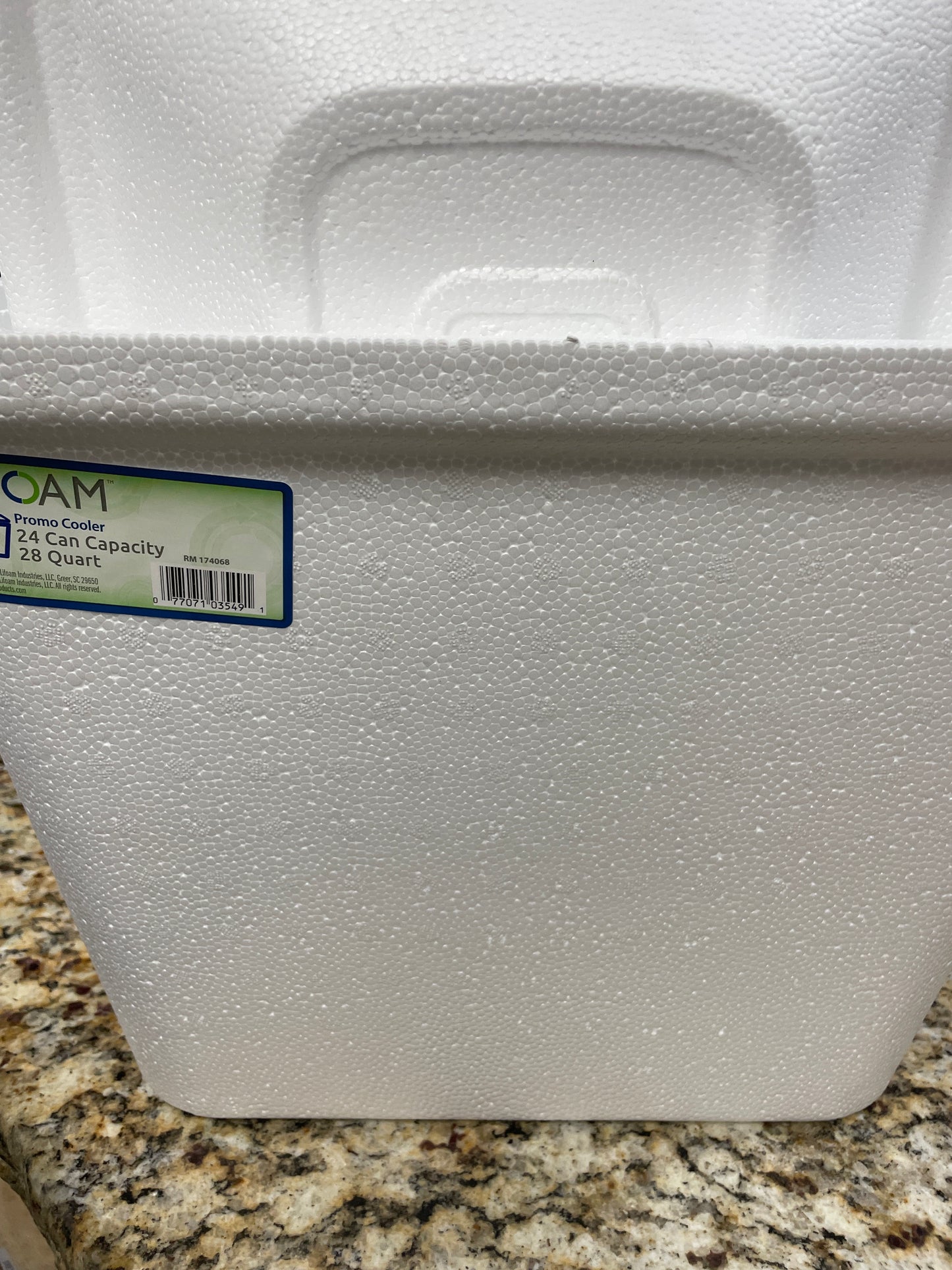 Lifoam 28quart 24 Can Capacity