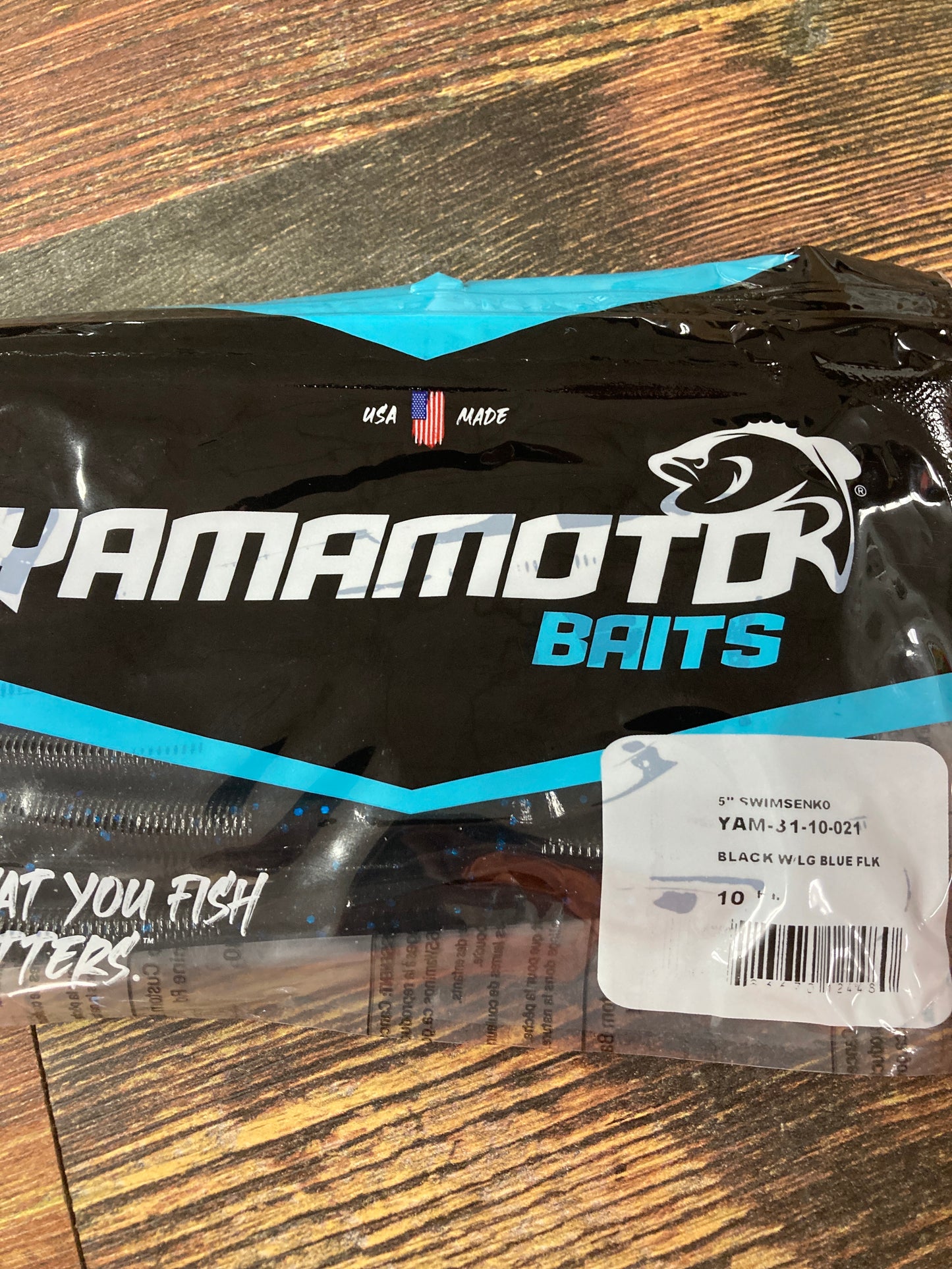 Yamamoto Senko 5" Black - Large Blue Flake