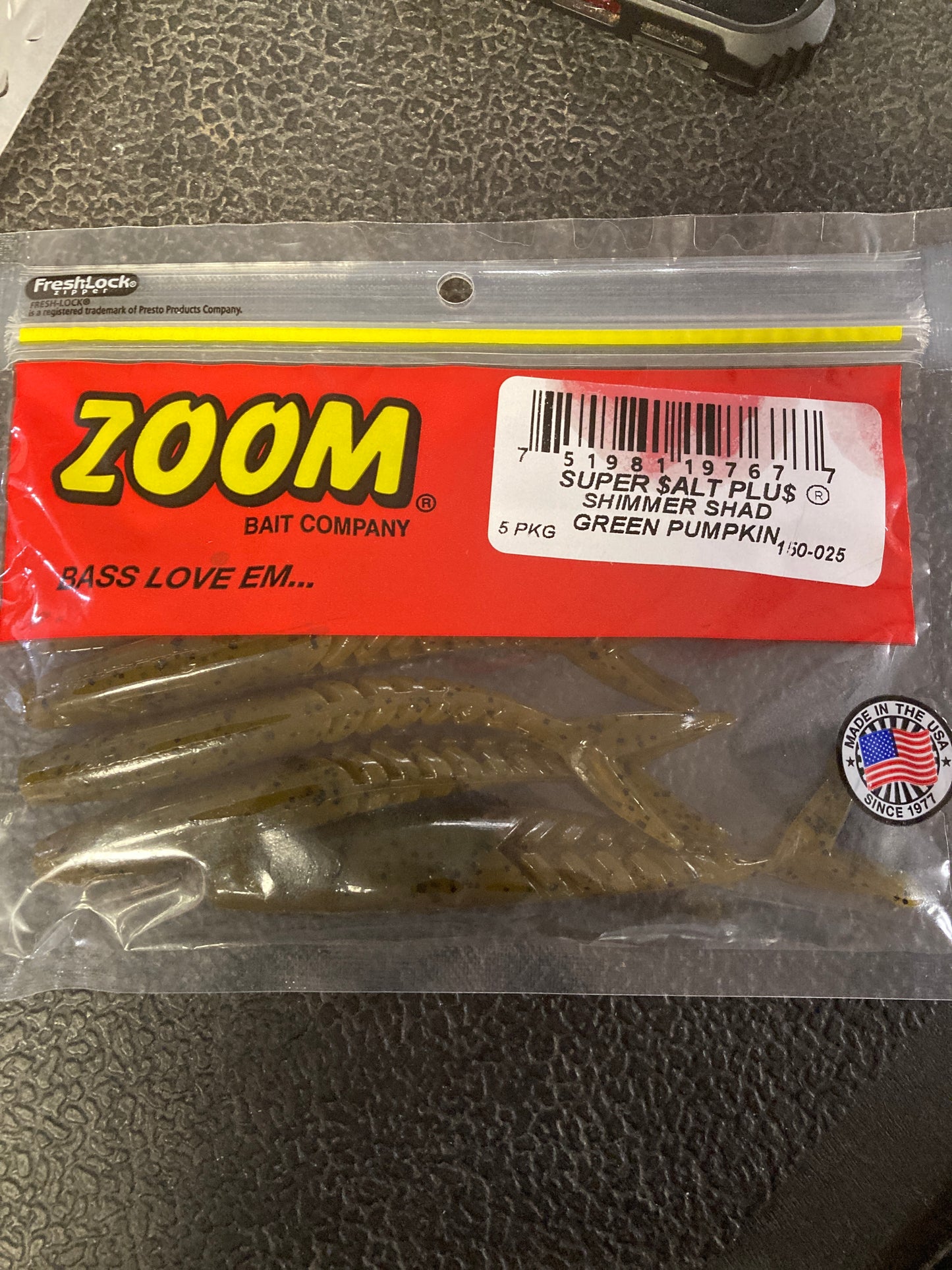 Zoom Shinner Shad - Green Pumpkin
