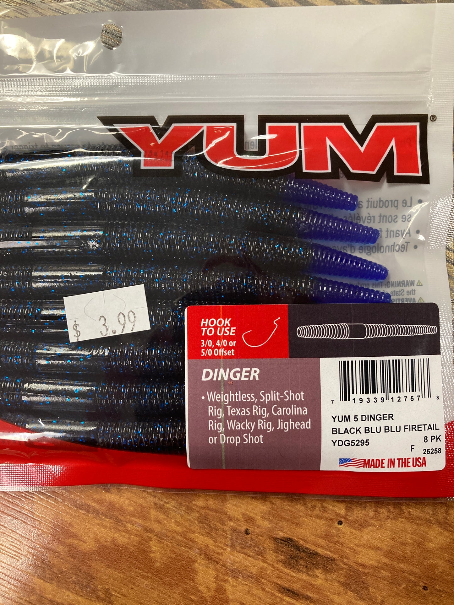 Yum Dinger 5” Black Blue Firetail