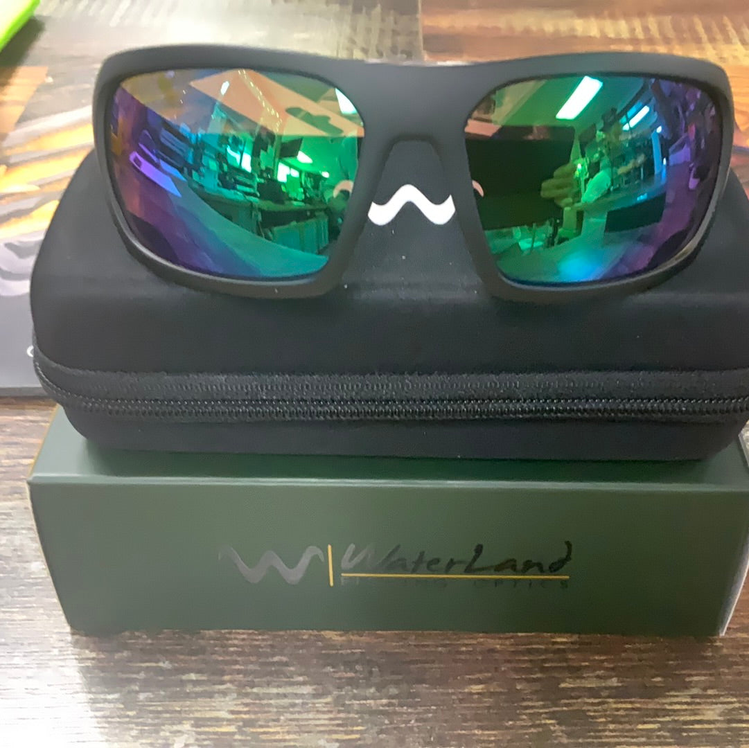 Waterland Milliken- Matte Black Green Mirror