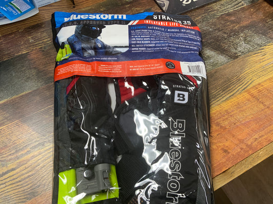 BlueStorm Stratus Inflatable Life Preserver - Black