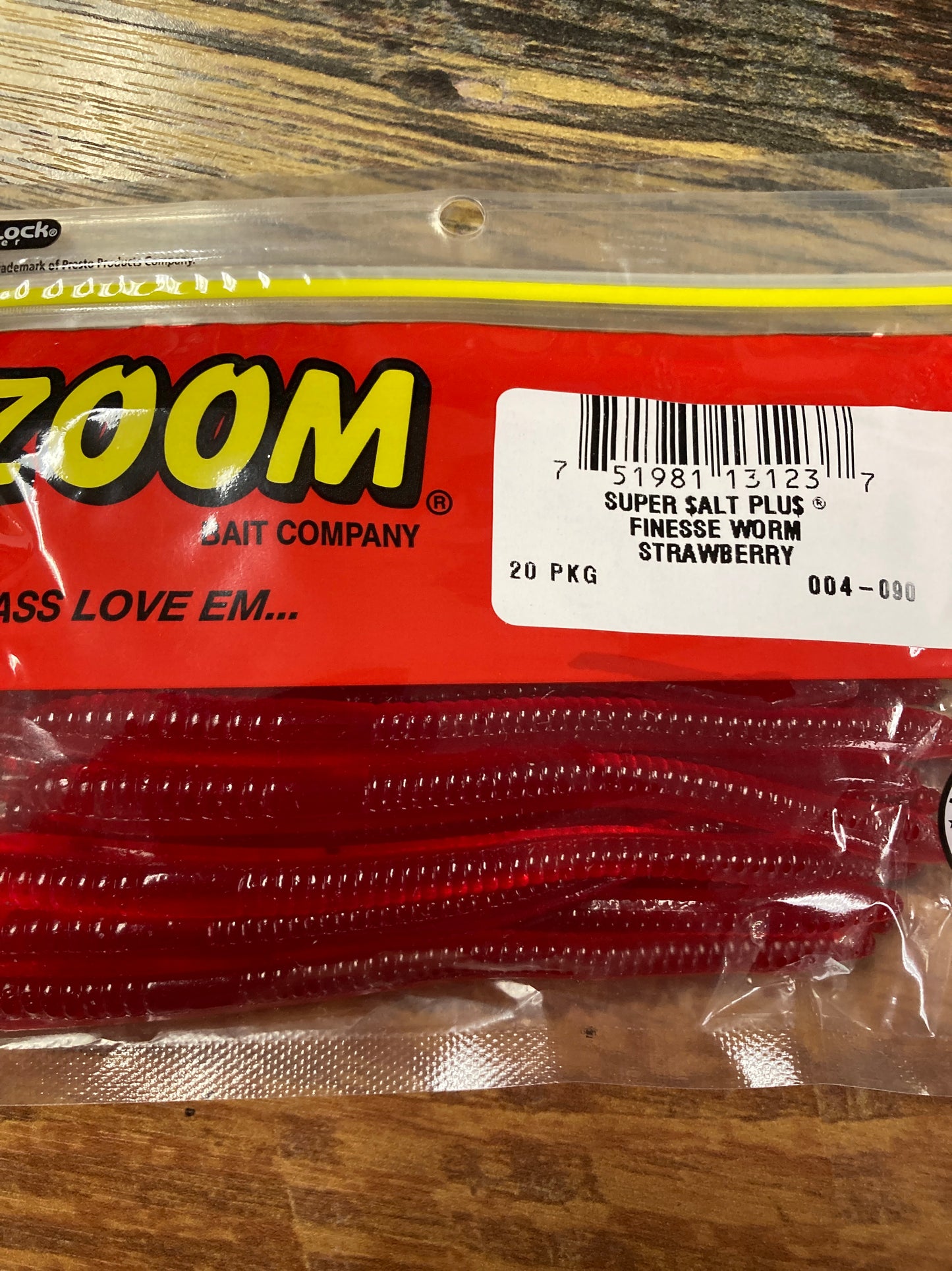 Zoom Finesse Worm - Strawberry