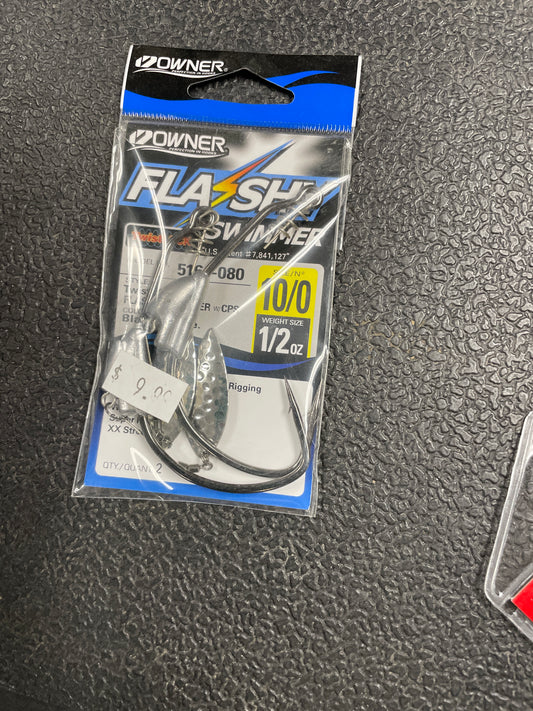 Owner Flashy Swimmer Twist Lock 1/2 oz. 10/0 Chrome Black
